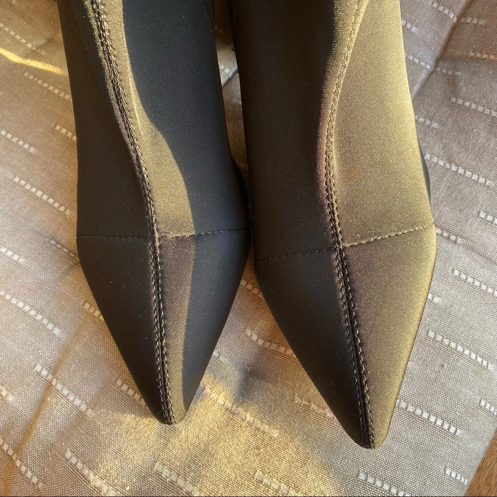 Pretty Little Things Black High Knee Block Heel Boots Size 7
